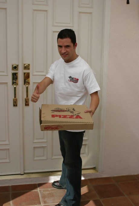 Lewd MILF Lori Lust gets two pizzas and two big cocks to feed her twat