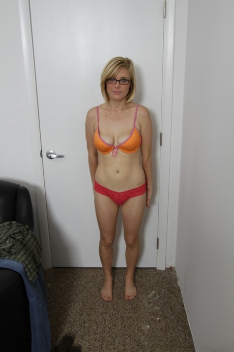 Petite pornstar in glasses Penny Pax reveals her big tits and ass at a casting