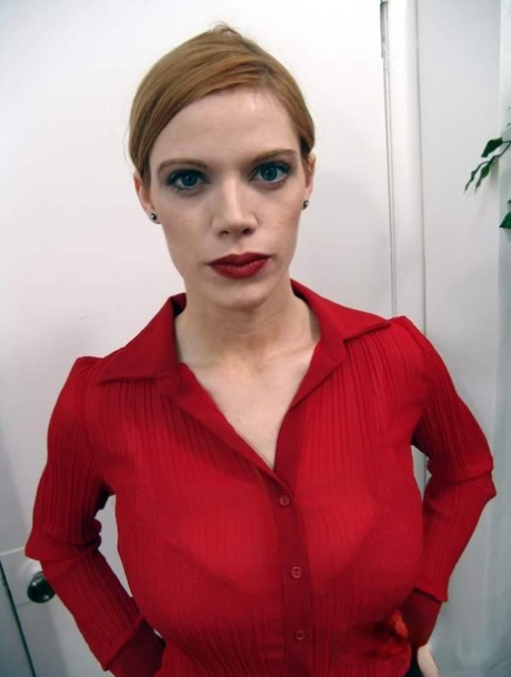 Sexy chick with big boobs Roxetta undresses and gets fingered at work