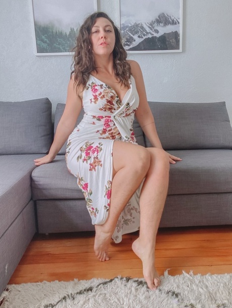 Gorgeous amateur Nikki Silver flaunts her juicy breasts & her very hairy pussy