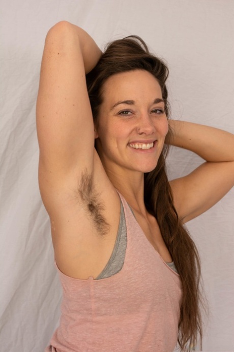 Lovely amateur Rion Rhodes giving arousing up close views of her hairy pussy